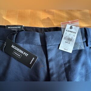 NEW Express Modern Fit Men's Pants